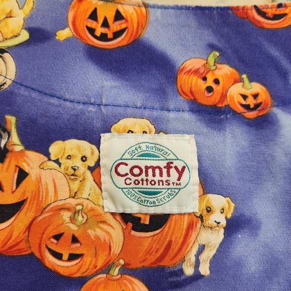 Adorable Uniform City Halloween scrub top! Pumpkins and puppies, so festive! - Picture 9 of 9